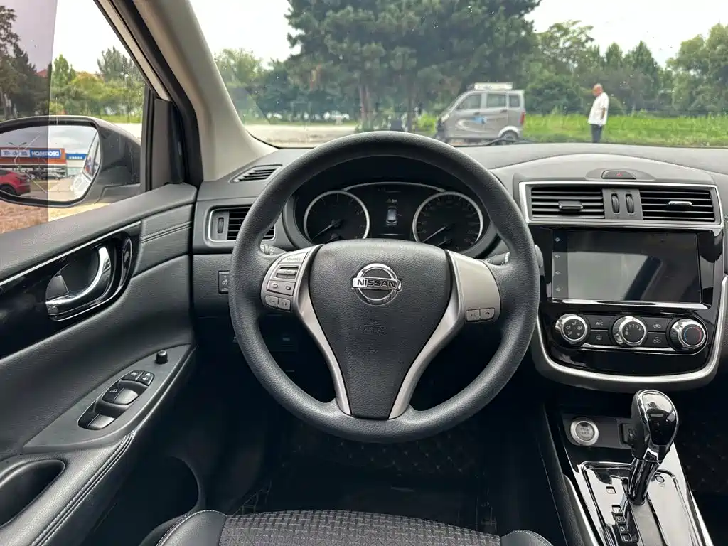 Nissan Tiida — миниатюра 20