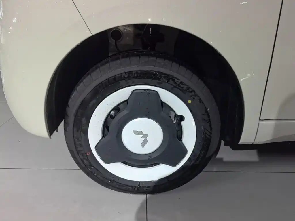 Wuling MINIEV — миниатюра 25