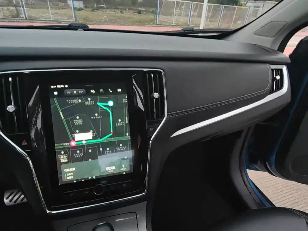 Roewe RX5 30T 2WD Auto Internet Smart Edition, фото 15