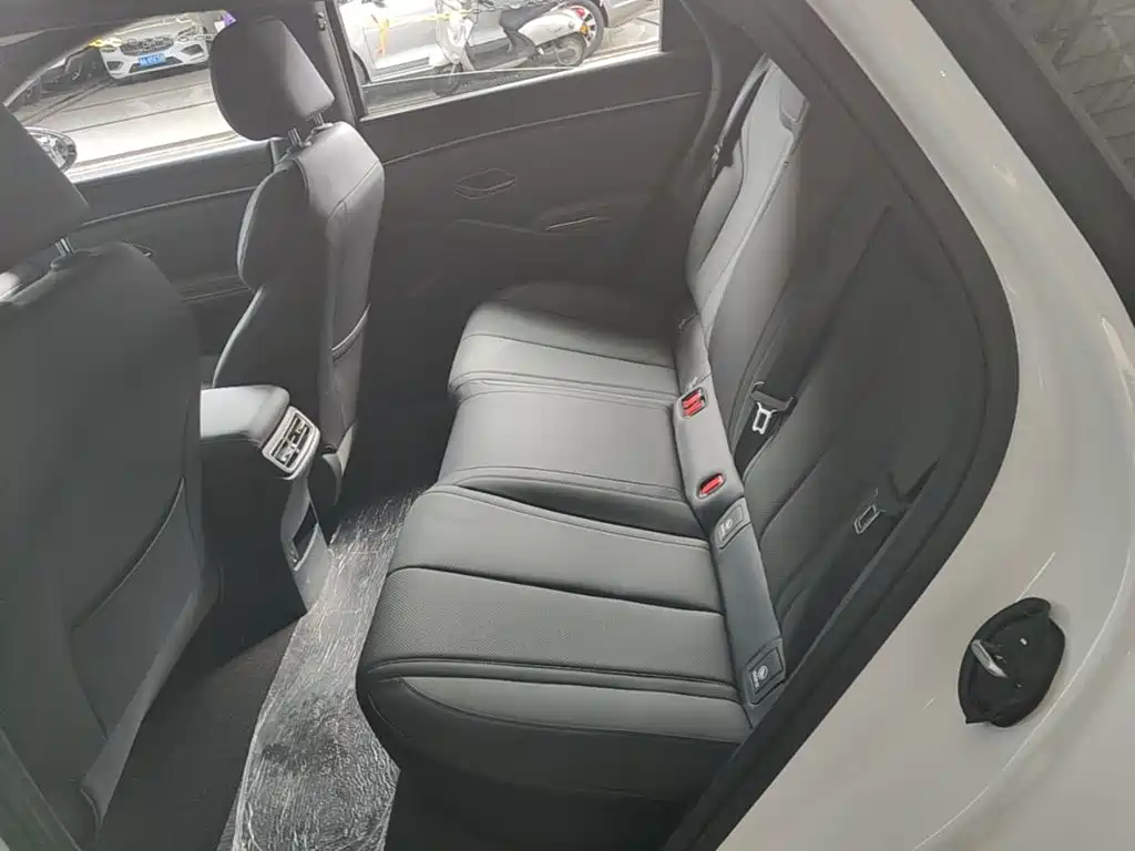 BYD Qin L — миниатюра 17