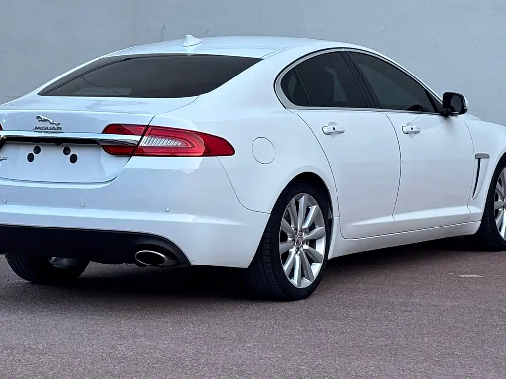 Jaguar XF XF 2.0T 80th Anniversary Collection Luxury Edition, фото 6