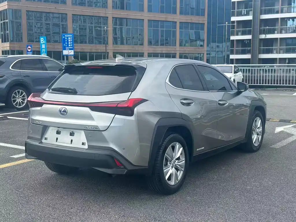 Lexus UX — миниатюра 15