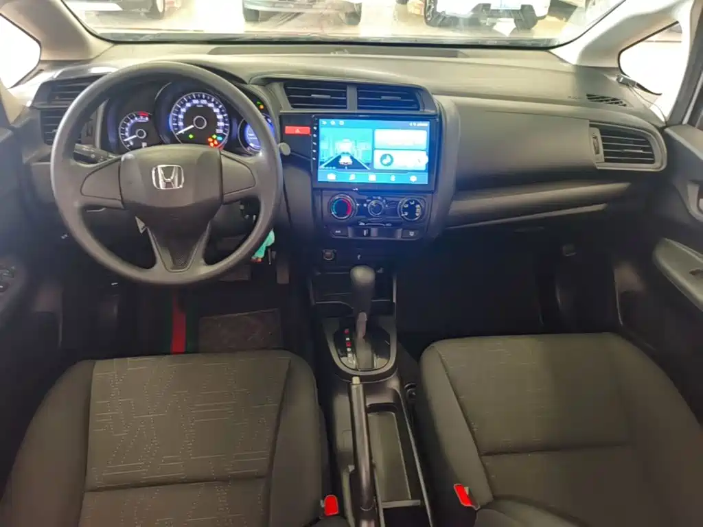 Honda Fit — миниатюра 10