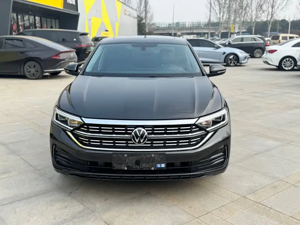 Volkswagen Sagitar 2022