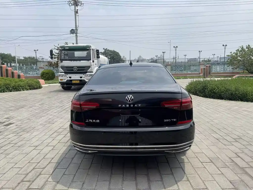 Volkswagen Passat 2020 280TSI VI