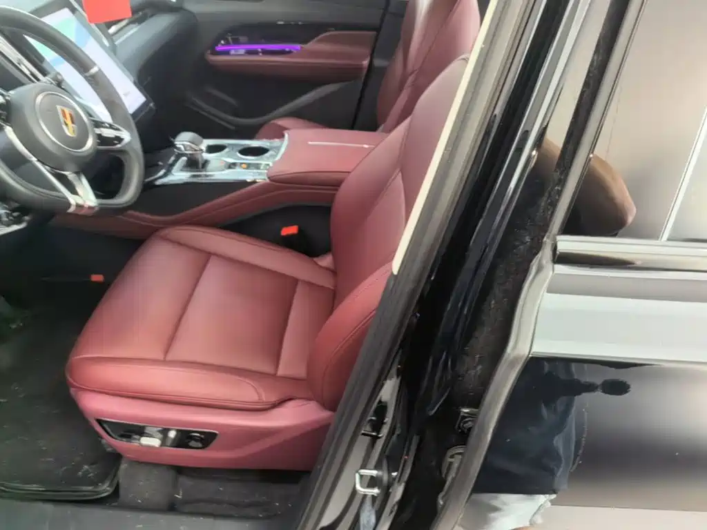 Hongqi Hongqi HS3 PHEV — миниатюра 8