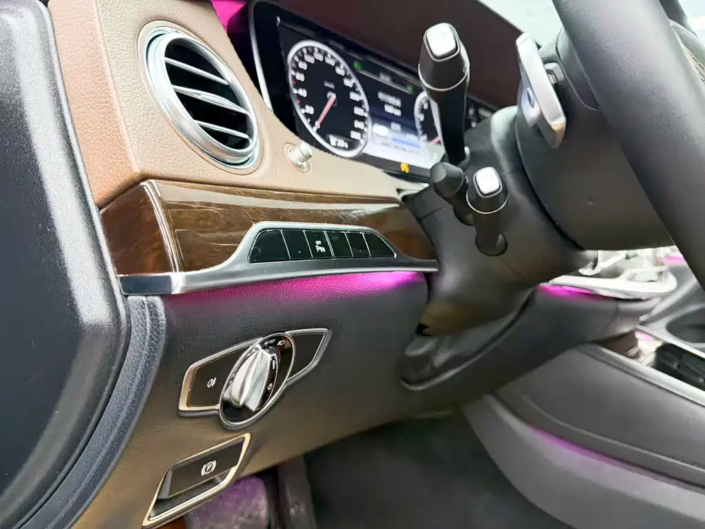 Mercedes-Benz S-Class — миниатюра 10