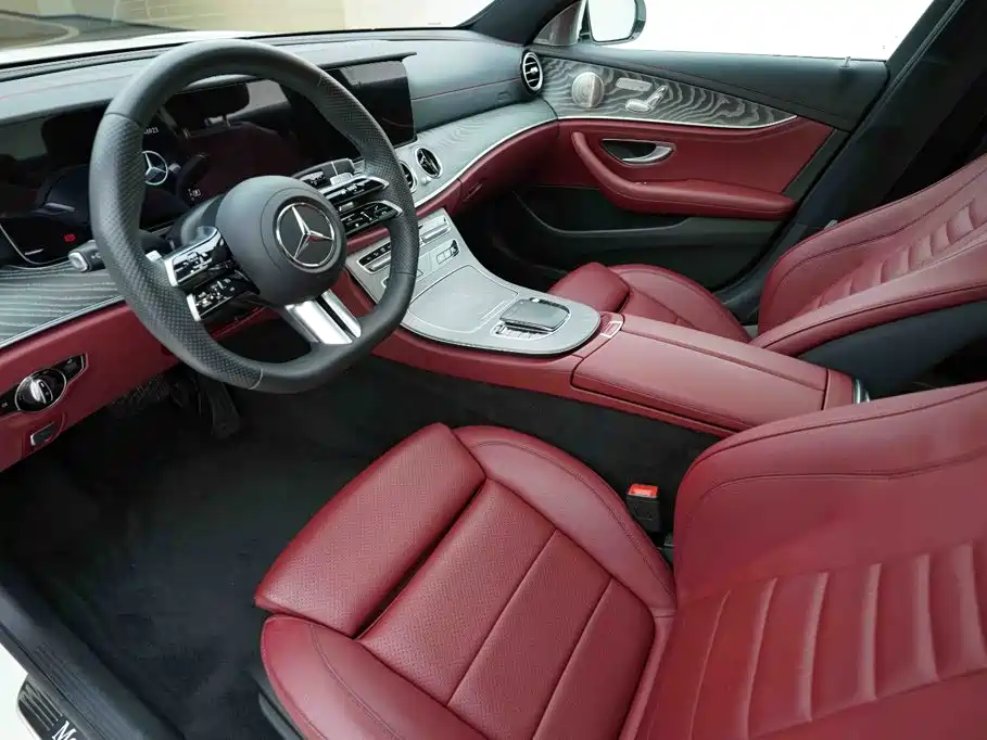 Mercedes-Benz E-Class — миниатюра 8