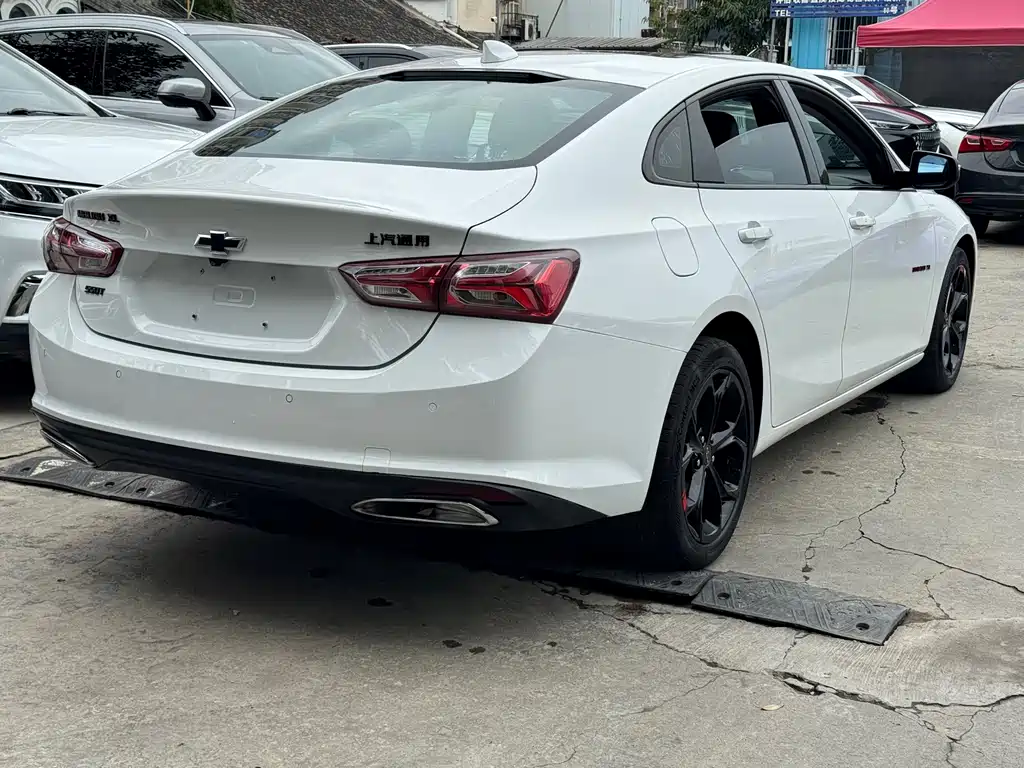 Chevrolet Malibu XL — миниатюра 13