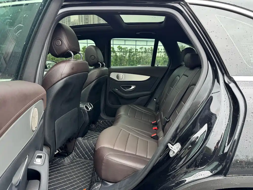 Mercedes-Benz GLC — миниатюра 12