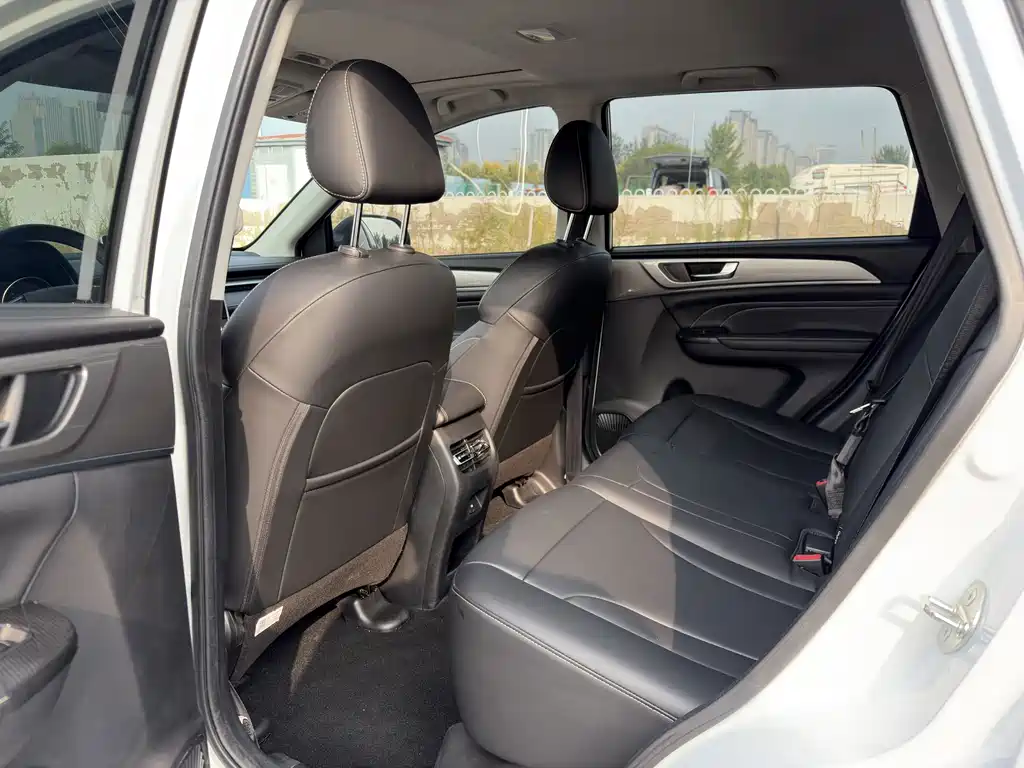 Haval M6 — миниатюра 5