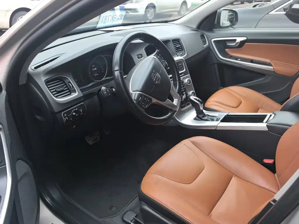 Volvo S60 — миниатюра 3