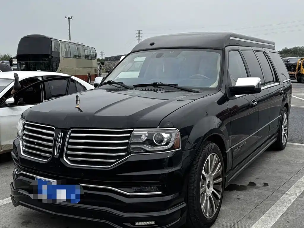 Lincoln Navigator