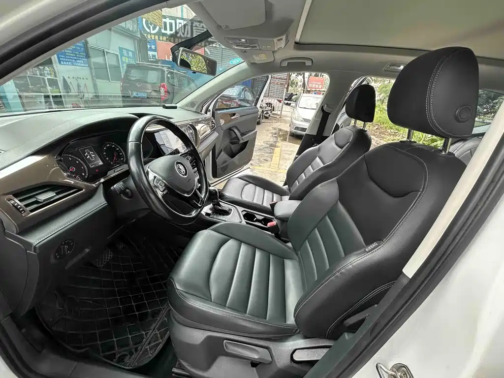 Volkswagen Tharu — миниатюра 4
