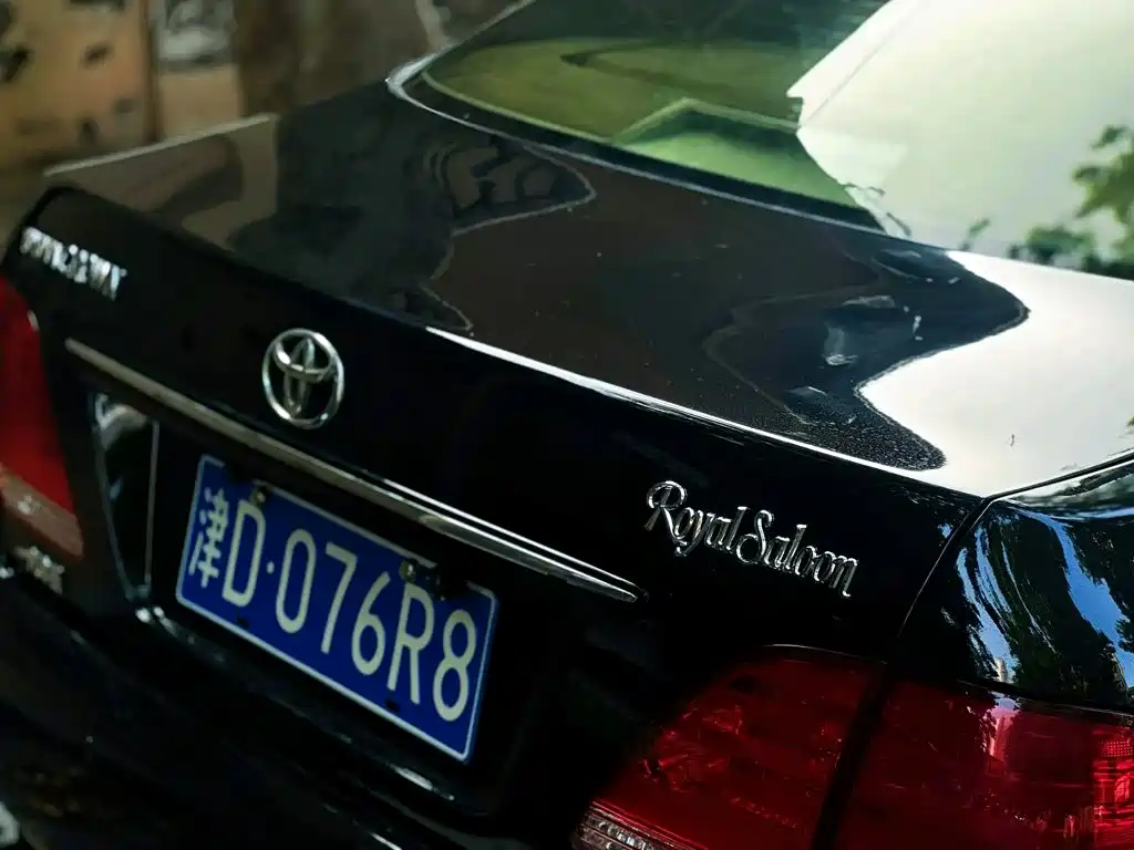 Toyota Crown — миниатюра 10