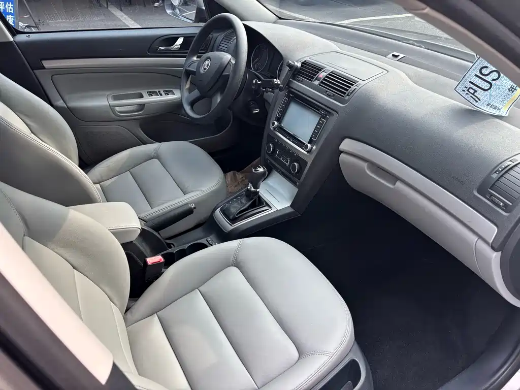 Skoda Octavia — миниатюра 7