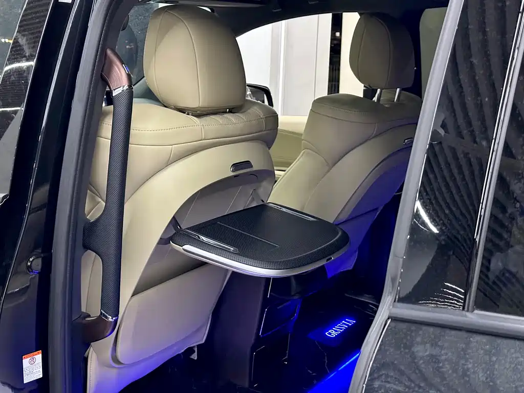 Toyota Granvia — миниатюра 9