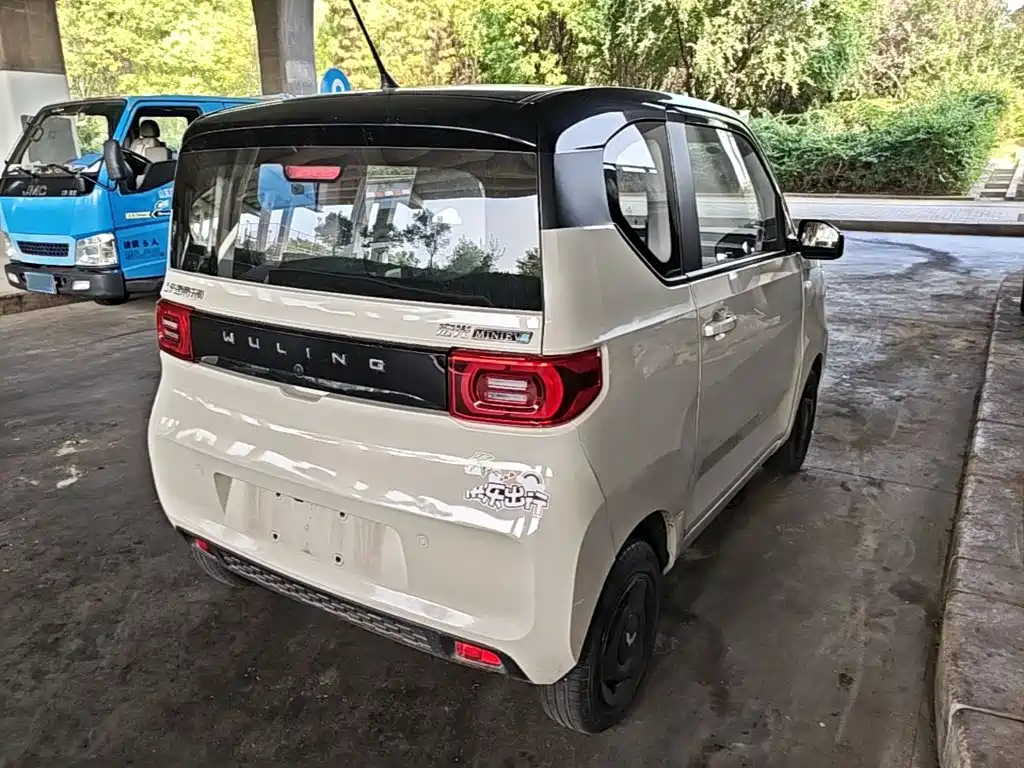 Wuling MINIEV — миниатюра 7