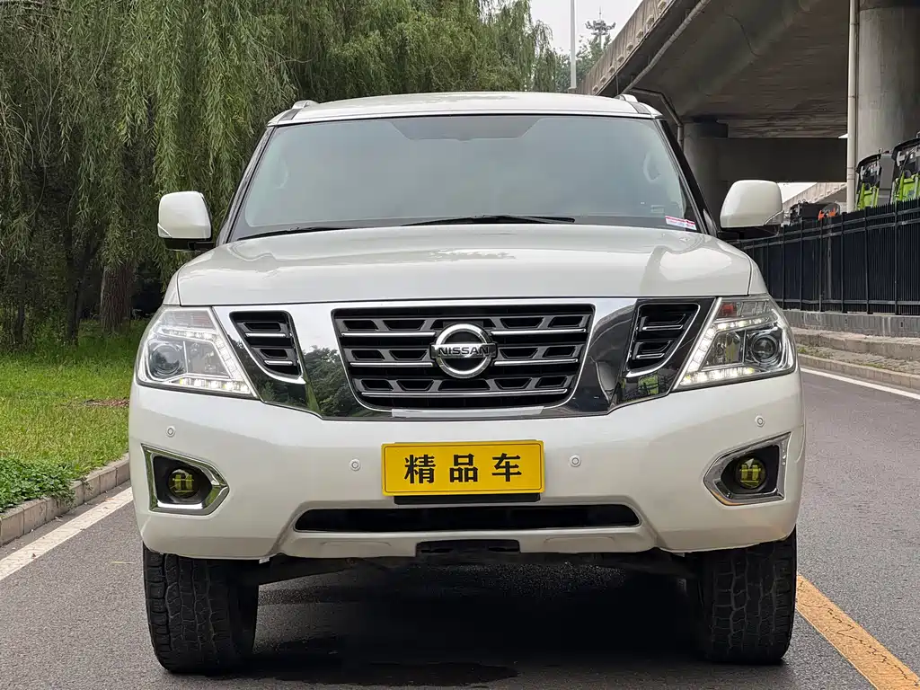 Nissan Patrol 2017 4.0L AT