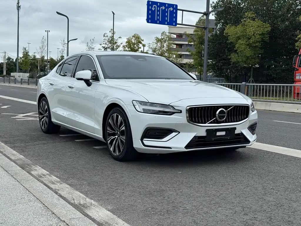 Volvo S60 — миниатюра 3
