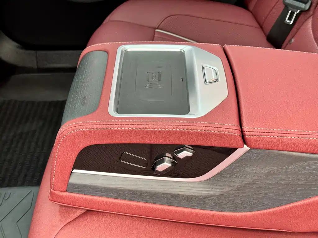BMW 5 Series — миниатюра 14