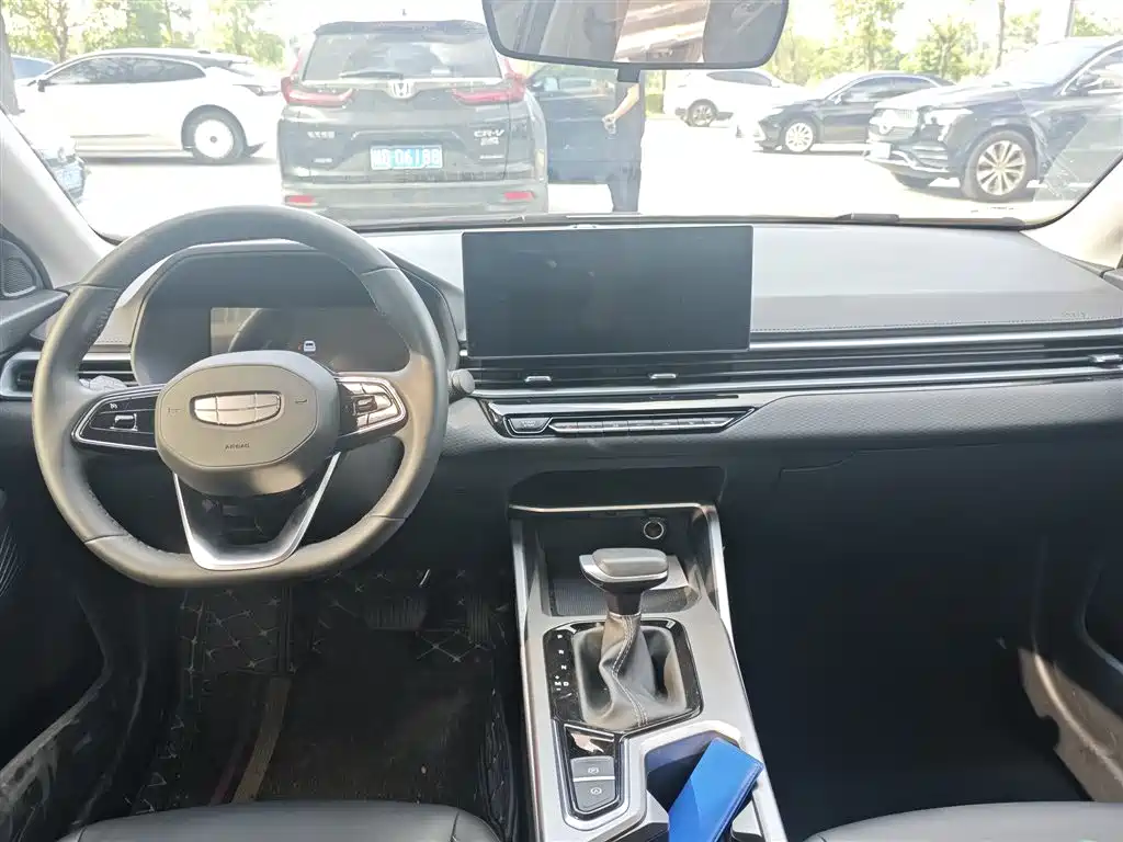 Geely Emgrand — миниатюра 8