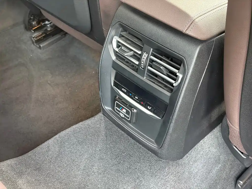 BMW 3 Series — миниатюра 13