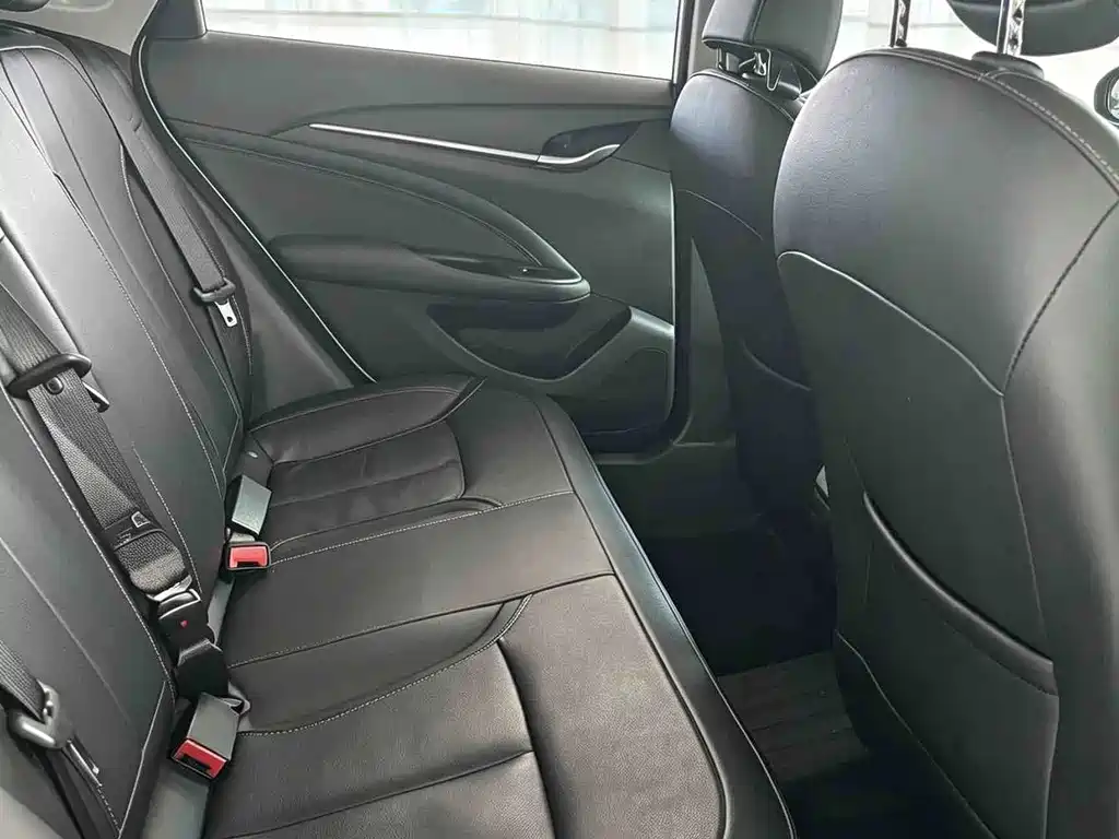Buick Excelle — миниатюра 8