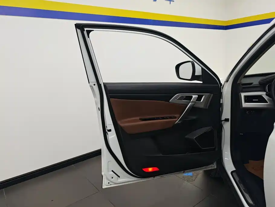 Geely Boyue — миниатюра 7