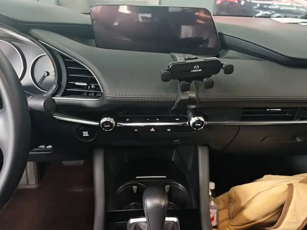 Mazda 3 Axela — миниатюра 13