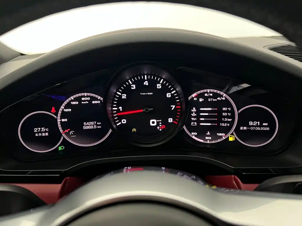 Porsche Cayenne — миниатюра 8