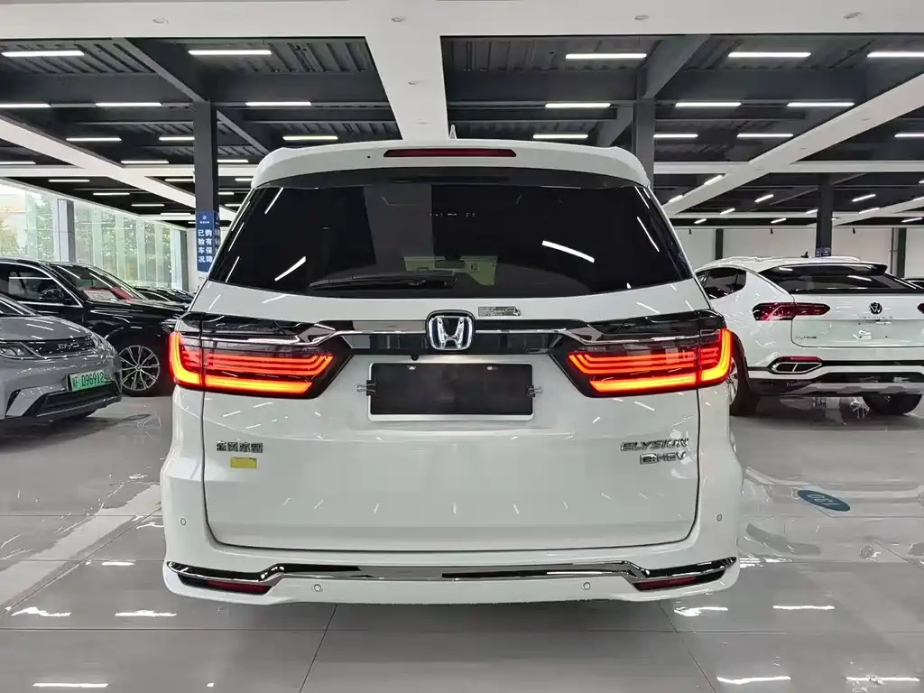 Honda Elysion — миниатюра 8