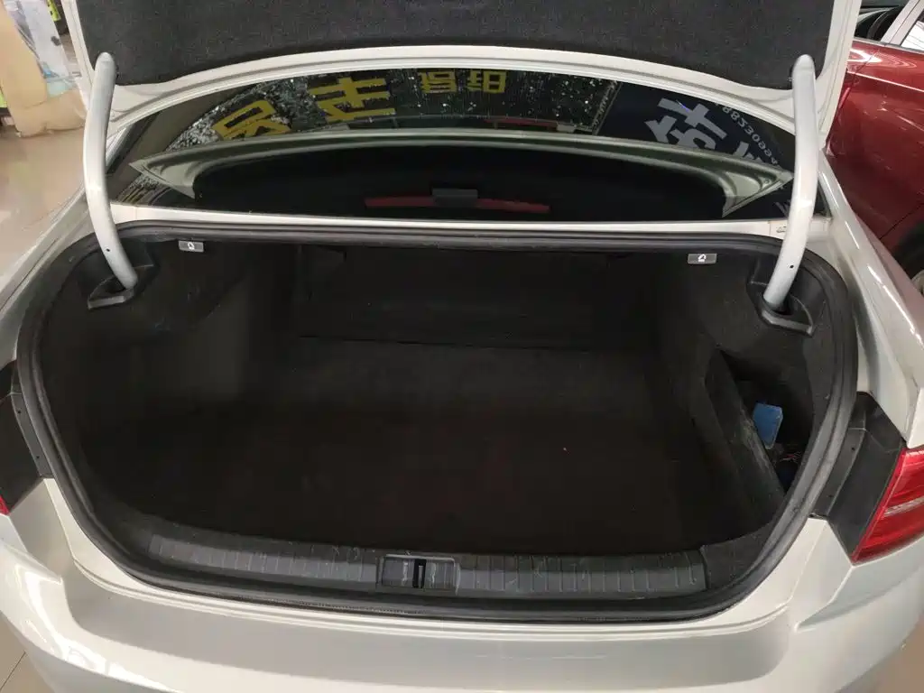 Volkswagen Magotan 2017 330TSI DSG Lead