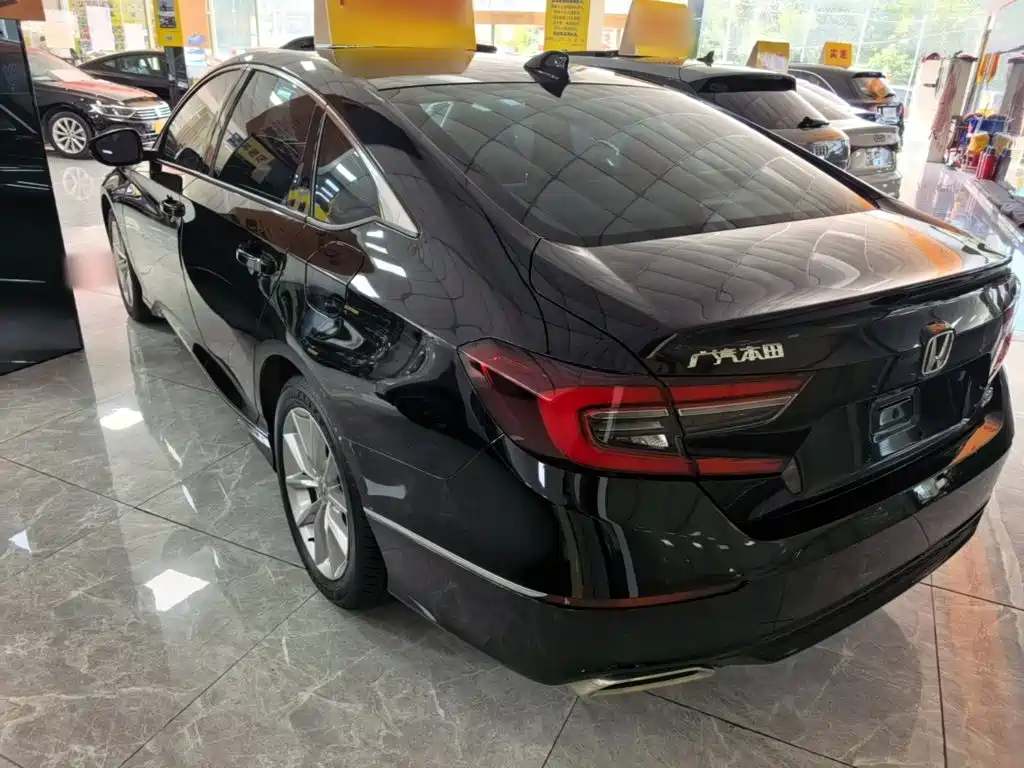 Honda Accord — миниатюра 5