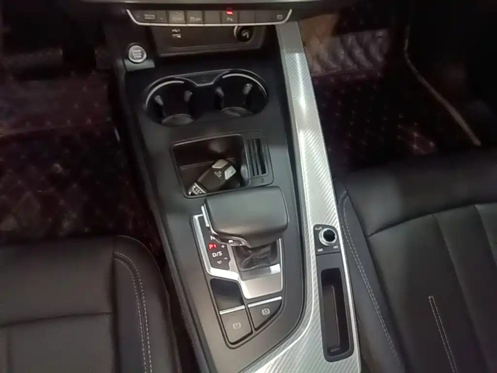 Audi A4L — миниатюра 14