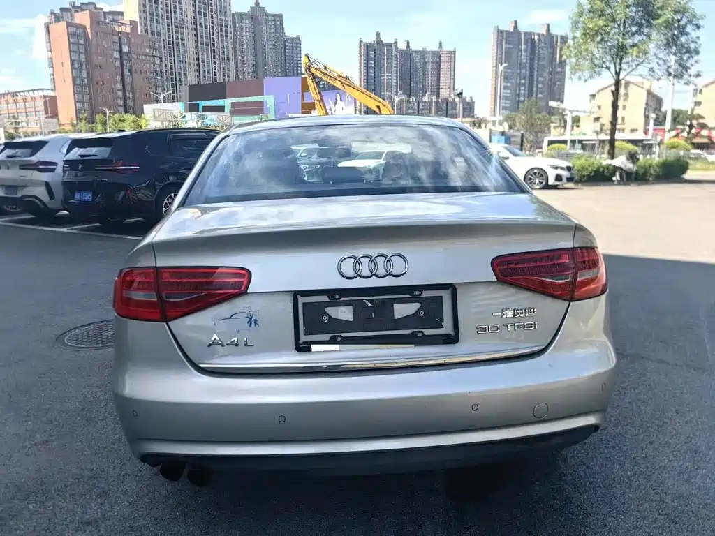 Audi A4L — миниатюра 5