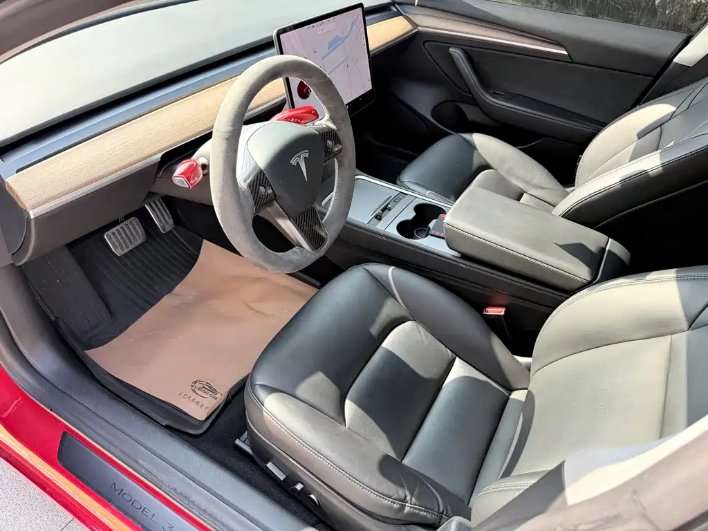 Tesla Model 3 — миниатюра 9