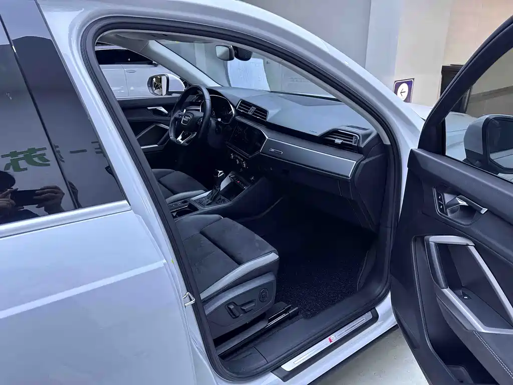 Audi Q3 — миниатюра 13