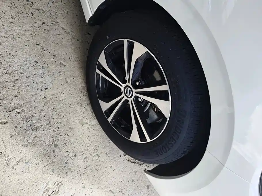 Nissan Sylphy — миниатюра 6