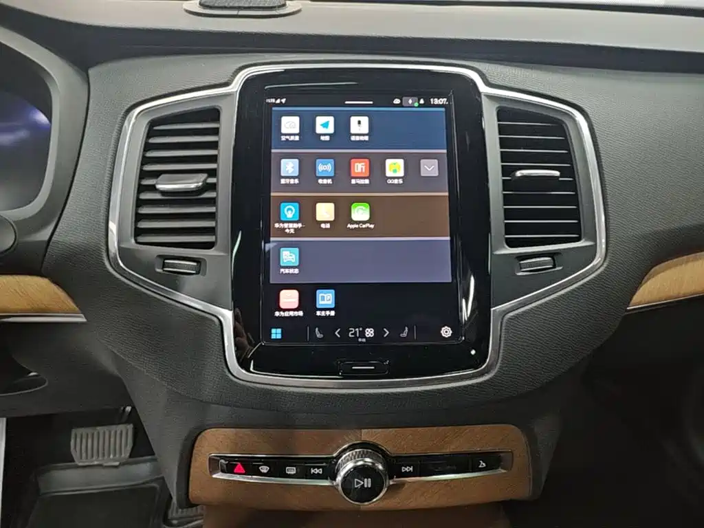 Volvo XC90 2024 B5 Luxury 7 мест