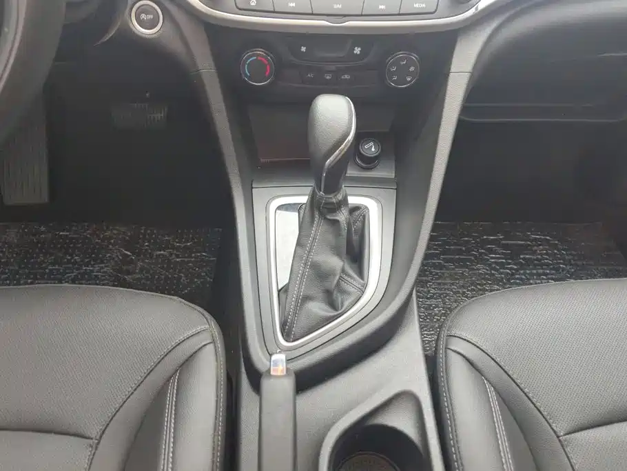 Buick Excelle — миниатюра 16