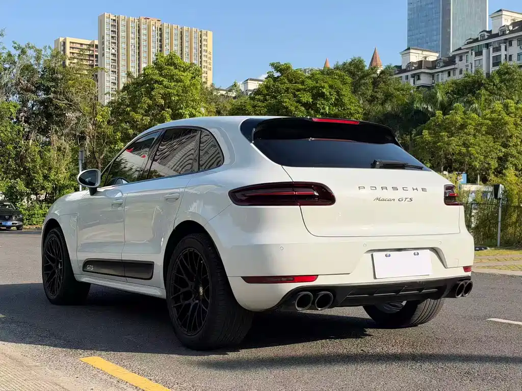 Porsche Macan — миниатюра 7