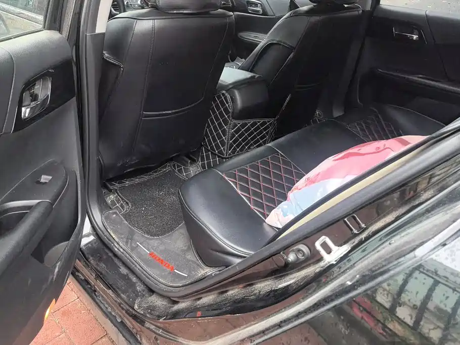 Honda Accord — миниатюра 11