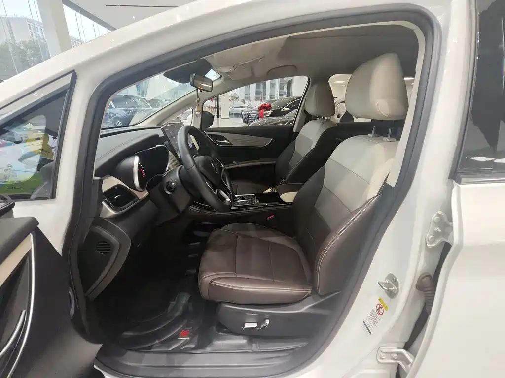 BYD MAX New Energy — миниатюра 12