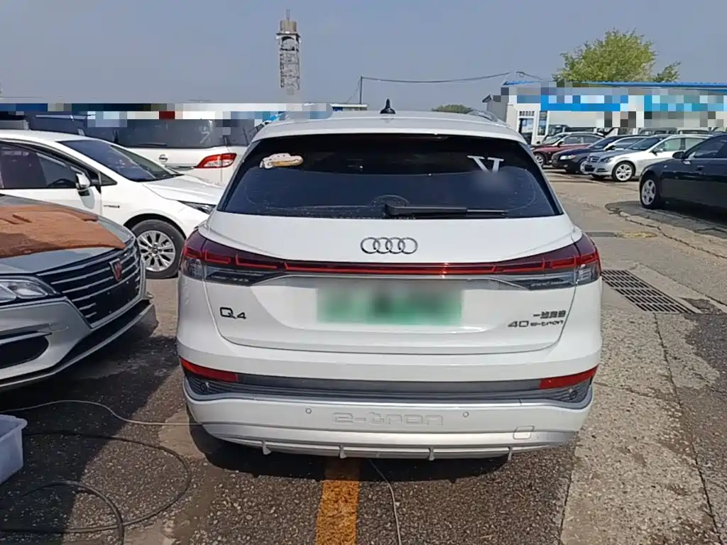 Audi Q4 e-tron — миниатюра 6