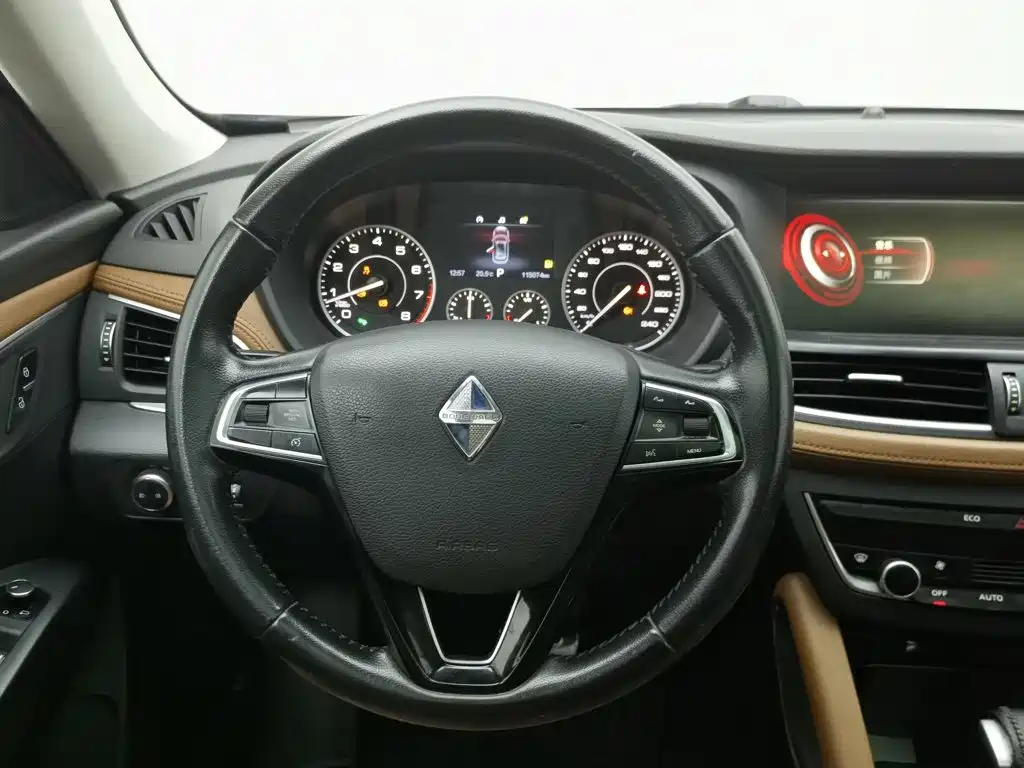 Borgward BX7 — миниатюра 11