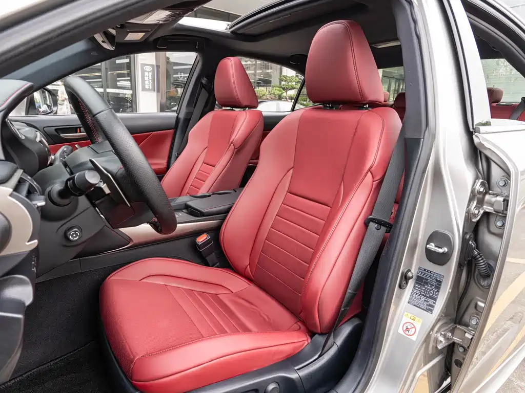 Lexus IS — миниатюра 11