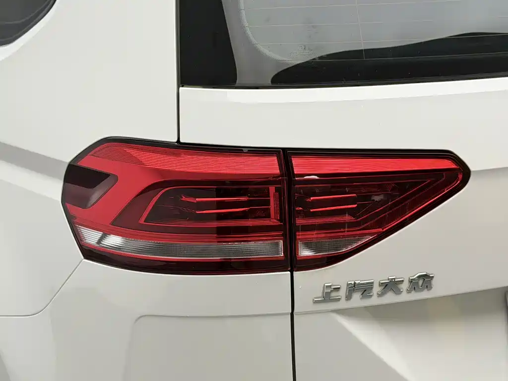 Volkswagen Touran — миниатюра 12