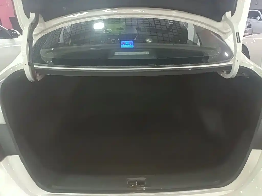 Nissan Sylphy — миниатюра 19