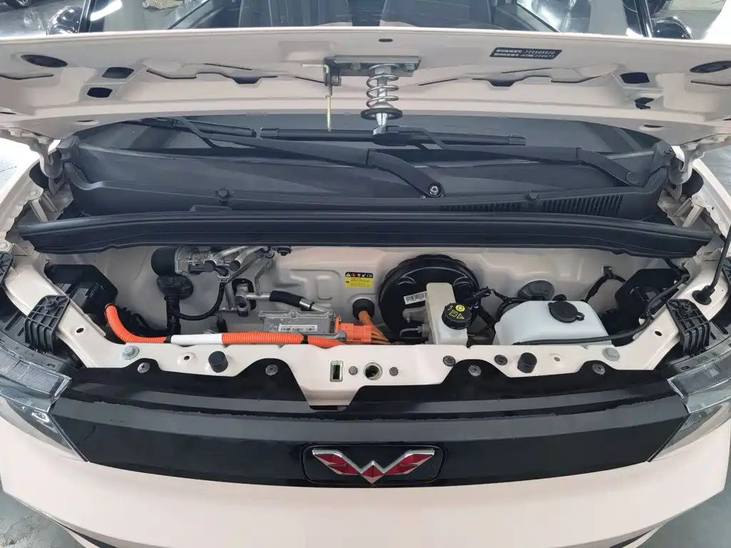 Wuling MINIEV — миниатюра 6